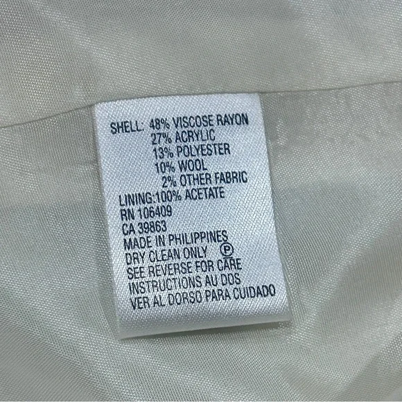 ✨ NWT Tahari Cream Blazer – Classic Tailored Fit, Size 10P - Picture 8 of 13